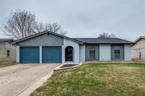 2311 Yale Dr, Arlington, TX 76015