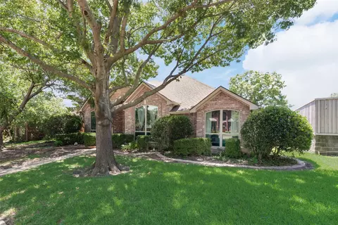 8802 Lakeport Dr, Rowlett, TX 75089
