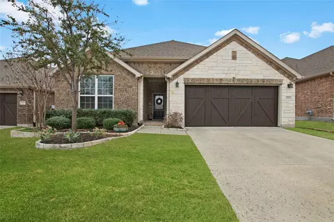 106 Crimson Law Dr, Lewisville, TX 75067