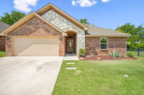 1742 Sully Ct, Stephenville, TX 76401