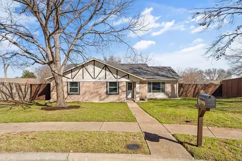 1716 Hendrick Dr, Plano, TX 75074