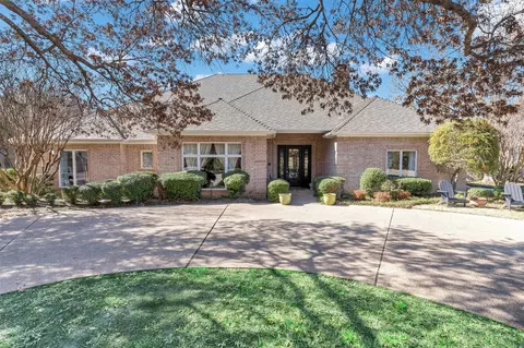 4908 Woodbend Ct, Fort Worth, TX 76132