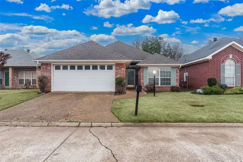 7882 Millicent Cir, Shreveport, LA 71105