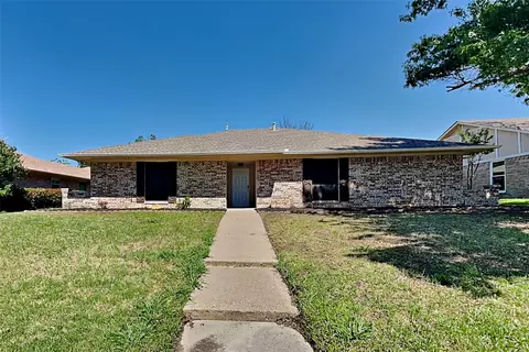 1919 Aspen Dr, Lewisville, TX 75077