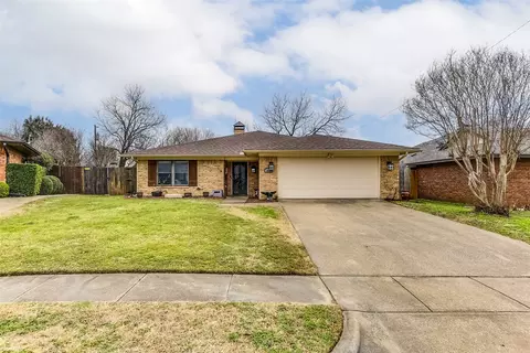 1822 Creek Ridge Ct, Irving, TX 75060