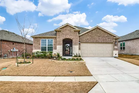 208 Rolling Water Dr, Mckinney, TX 75071