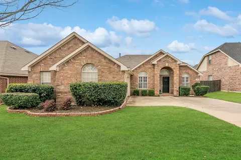 7753 Lexus Dr, Fort Worth, TX 76137