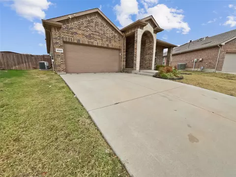 4500 Gunnison Dr, Denton, TX 76208