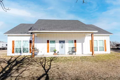 1531 Well Service Rd, Bowie, TX 76230