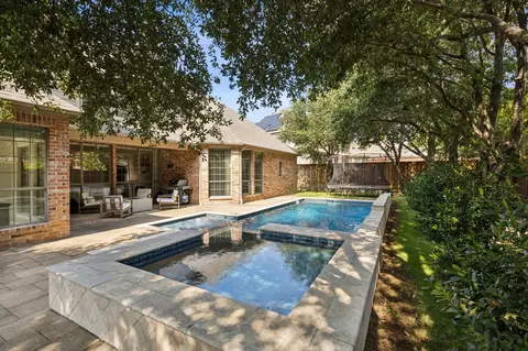 Exterior - 641 Willowview Dr, Prosper, TX 75078 photo 4 of 7
