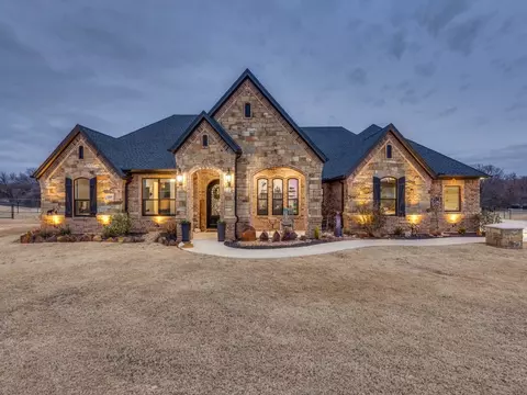 195 Proctor Ln, Decatur, TX 76234