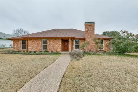 2608 Ramblewood Dr, Carrollton, TX 75006