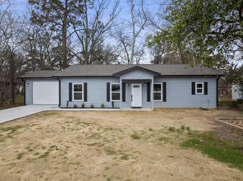 516 Elm St, Pittsburg, TX 75686