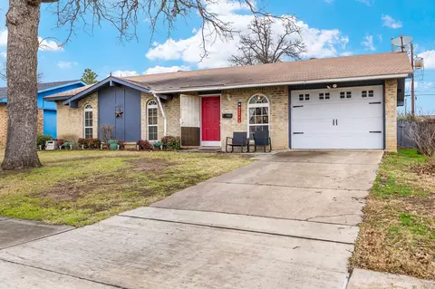 1043 Brownwood Dr, Lewisville, TX 75067
