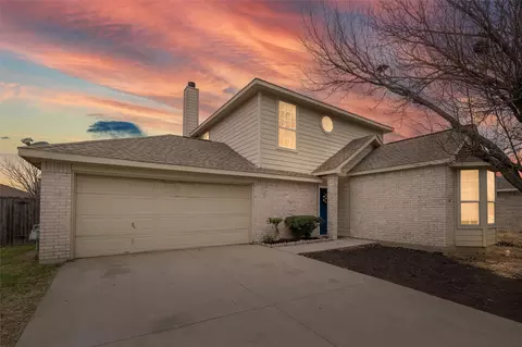 901 Dixon Ln, Denton, TX 76207