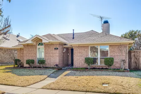 2818 Stoneridge Dr, Garland, TX 75044