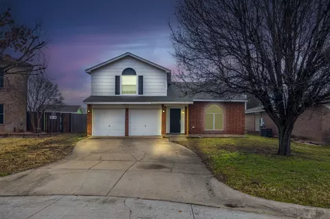 8820 Quarry Cir, Fort Worth, TX 76244