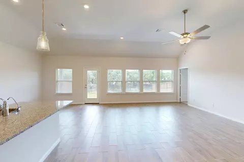 3312 Goshawk Dr, Denton, TX 76208 photo 2