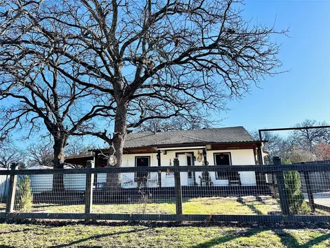 3520 Howard St, Fort Worth, TX 76119