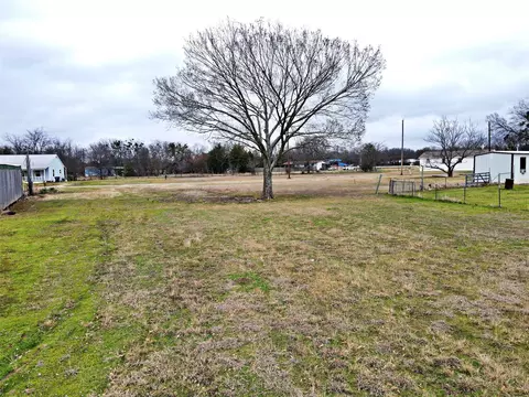 664 Smith Cir, Point, TX 75472 photo 8