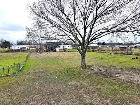 664 Smith Cir, Point, TX 75472 photo 9