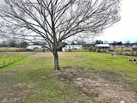 664 Smith Cir, Point, TX 75472 photo 10