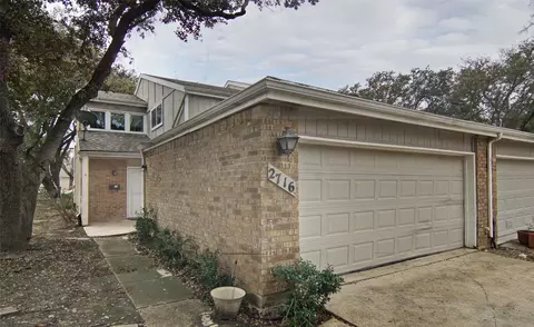 2716 Creek Wood Ct, Carrollton, TX 75006