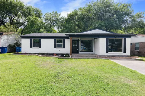 2605 Woodlawn Dr, Ennis, TX 75119