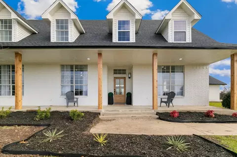 6112 Moss Rose Ln, Aubrey, TX 76227