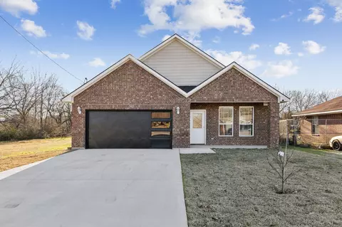 302 Lakey Rd, Seagoville, TX 75159