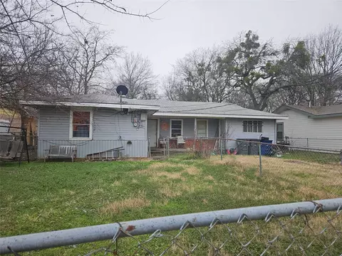 4181 Edwards St, Lancaster, TX 75134 photo 2