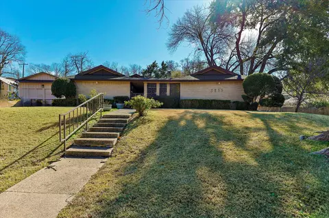 3855 Wosley Dr, Fort Worth, TX 76133