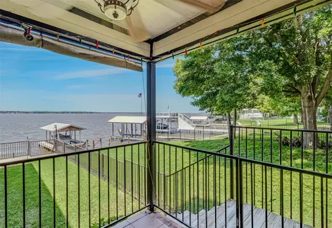 160 Peninsula Point Ter #A1, Mabank, TX 75156