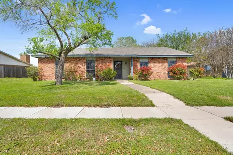 4609 Freeport Dr, Garland, TX 75043