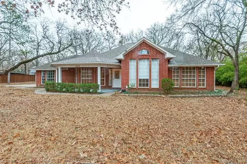 1070 Oak Hollow Ln, Combine, TX 75159