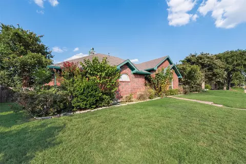 2512 Crystal Falls Dr, Mesquite, TX 75181
