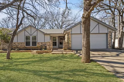 2406 York Minster Ct, Arlington, TX 76006
