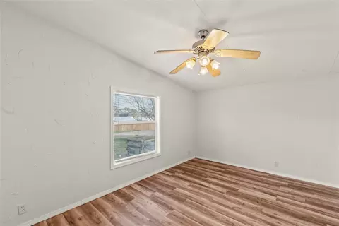 2001 Island Cir, Tool, TX 75143 photo 17