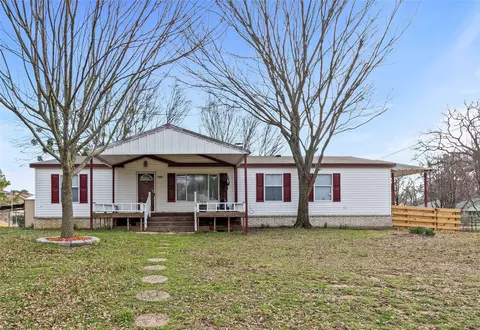 2001 Island Cir, Tool, TX 75143