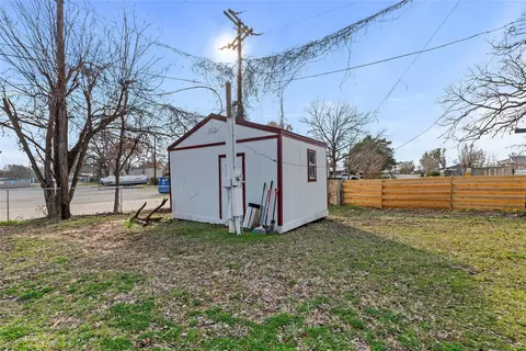 2001 Island Cir, Tool, TX 75143 photo 23