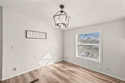 2001 Island Cir, Tool, TX 75143 photo 11