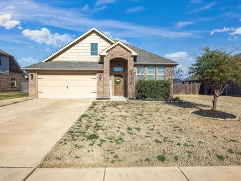 1604 Pacific Ave, Ennis, TX 75119