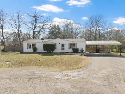 112 Meadow Ln, Winfield, TX 75493