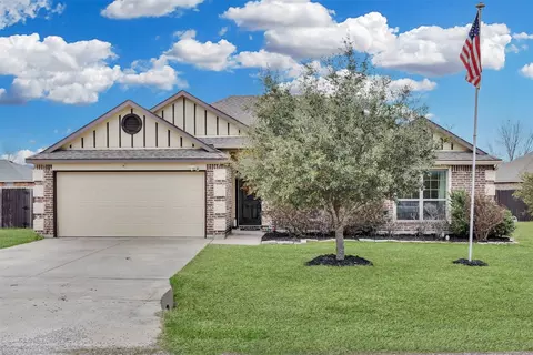 106 Poinsetta Dr, Palmer, TX 75152