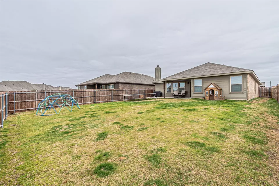 Exterior - 2576 Hadley St, Weatherford, TX 76087 photo 5 of 7