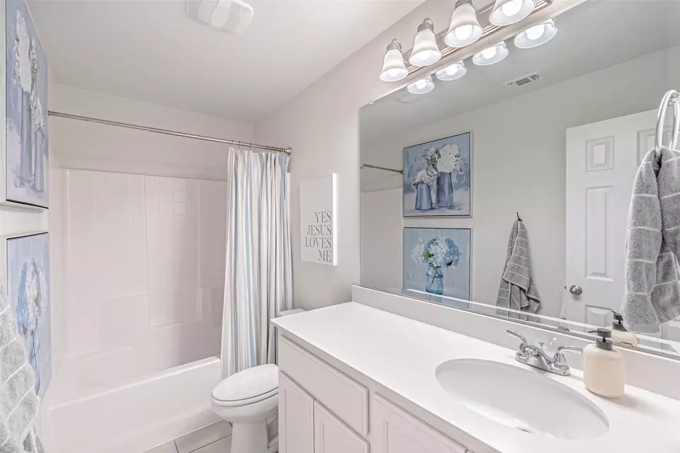 Bath - 2576 Hadley St, Weatherford, TX 76087 photo 1 of 4