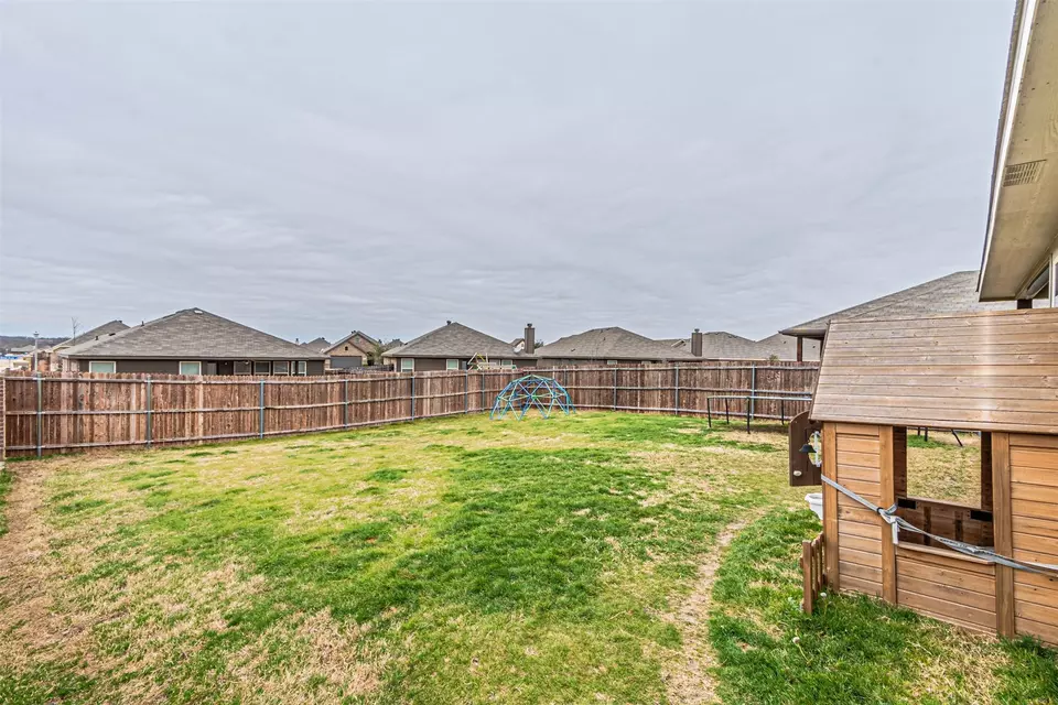 Exterior - 2576 Hadley St, Weatherford, TX 76087 photo 6 of 7