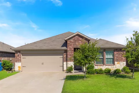 2310 Torch Lake Dr, Forney, TX 75126