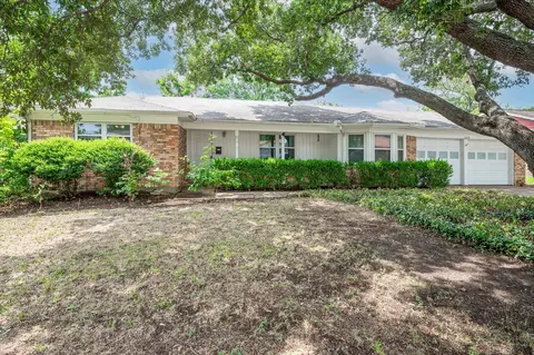 6628 Briley Dr, North Richland Hills, TX 76180
