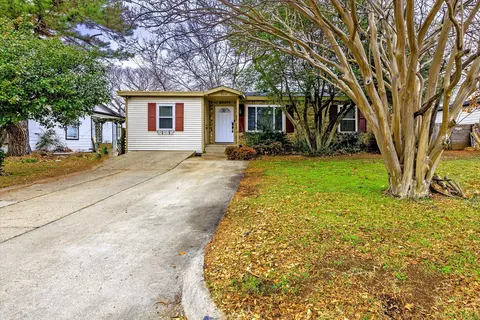 304 Willow St, Hurst, TX 76053